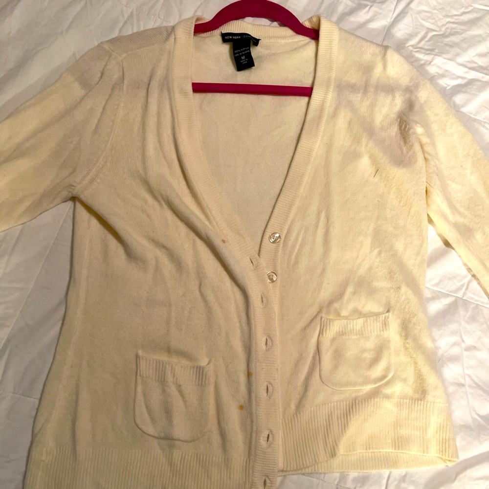 Selling coat and jackets pick your favorite and I‘ll send your way.